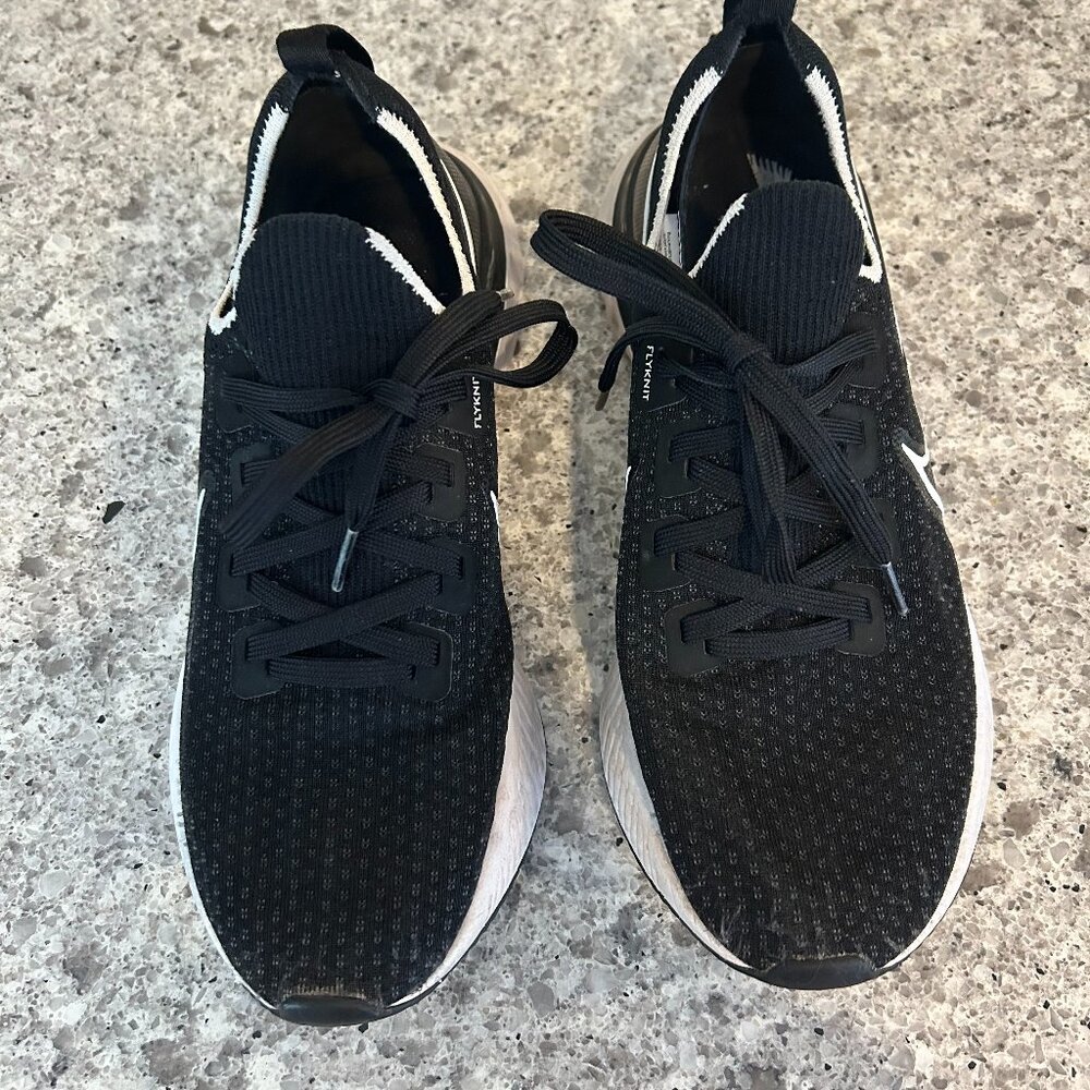 Nike Flyknit Sneakers - Womens Size 10